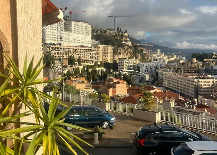 2 P Vue Terrasse Proche Monaco شقة *